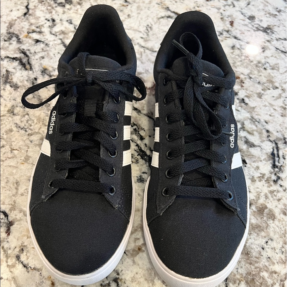 Adidas Sneakers black  w white stripes boys sz 6 = womans size 7